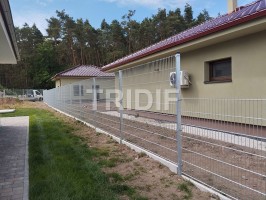 Realizace oplocení – Vracov – 2D panelový plot žárově zinkovaný s PD + brána